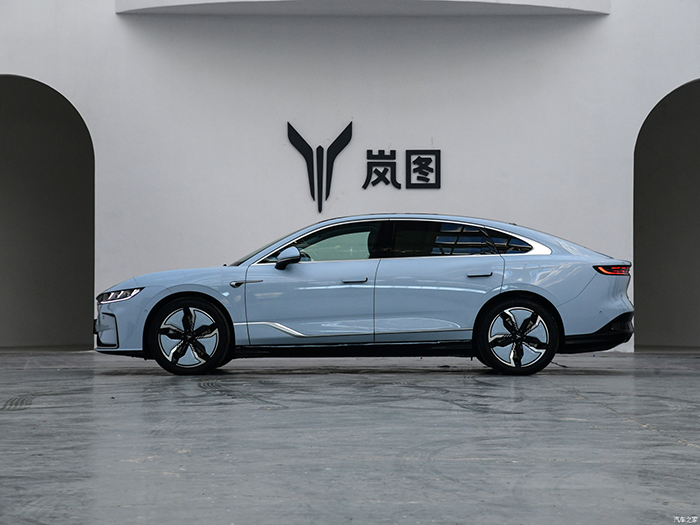 Dongfeng VOYAH Zhuiguang 2023 Style Long Range 730KM Edition