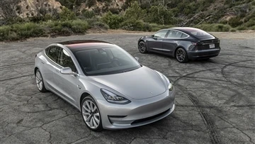 Blíží se nový model 3? Tesla zintenzivňuje vyklízení zásob ve Spojených státech