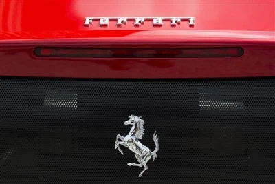 Ferrari zvyšuje výhled na rok 2023