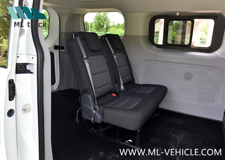 SAIC Maxus V70