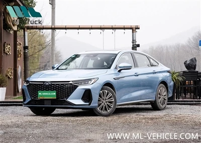 Chery Arrizo A8 PHEV uvedena na trh s oficiální orientační cenou 119,900-149,...